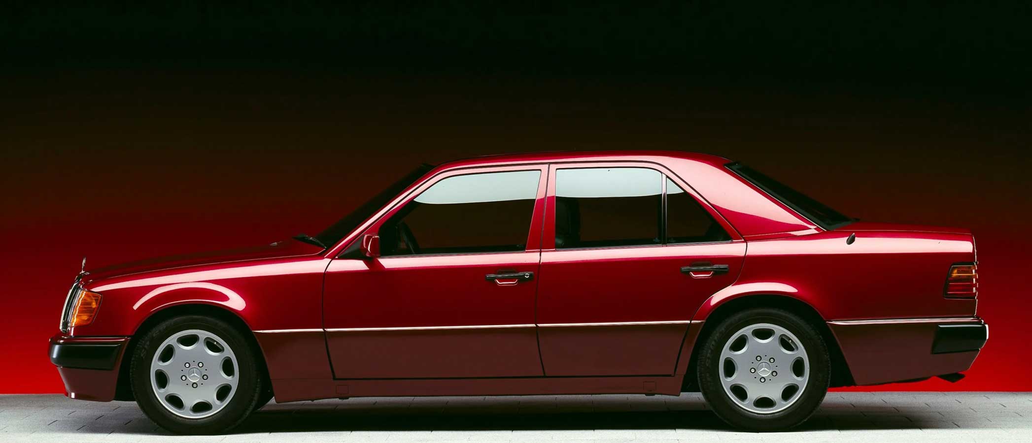 Mercedes-Benz, the world's most perfect sedan produced two and a half million until 1996.